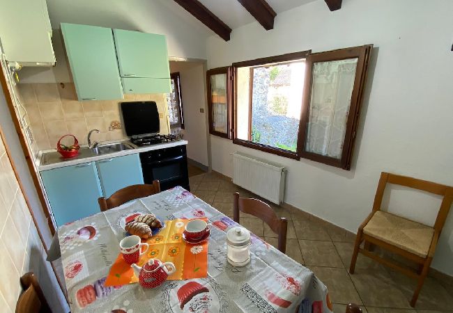 Ferienwohnung in Cannobio - Marlene apartment with balcony in the center fo Ca Ferienwohnung in Cannobio - Marlene apartment with balcony in the center fo Ca