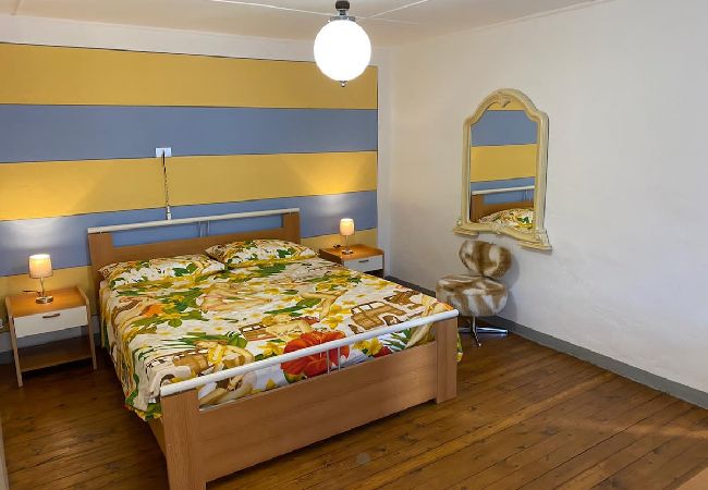 Ferienwohnung in Cannobio - Marlene apartment with balcony in the center fo Ca Ferienwohnung in Cannobio - Marlene apartment with balcony in the center fo Ca