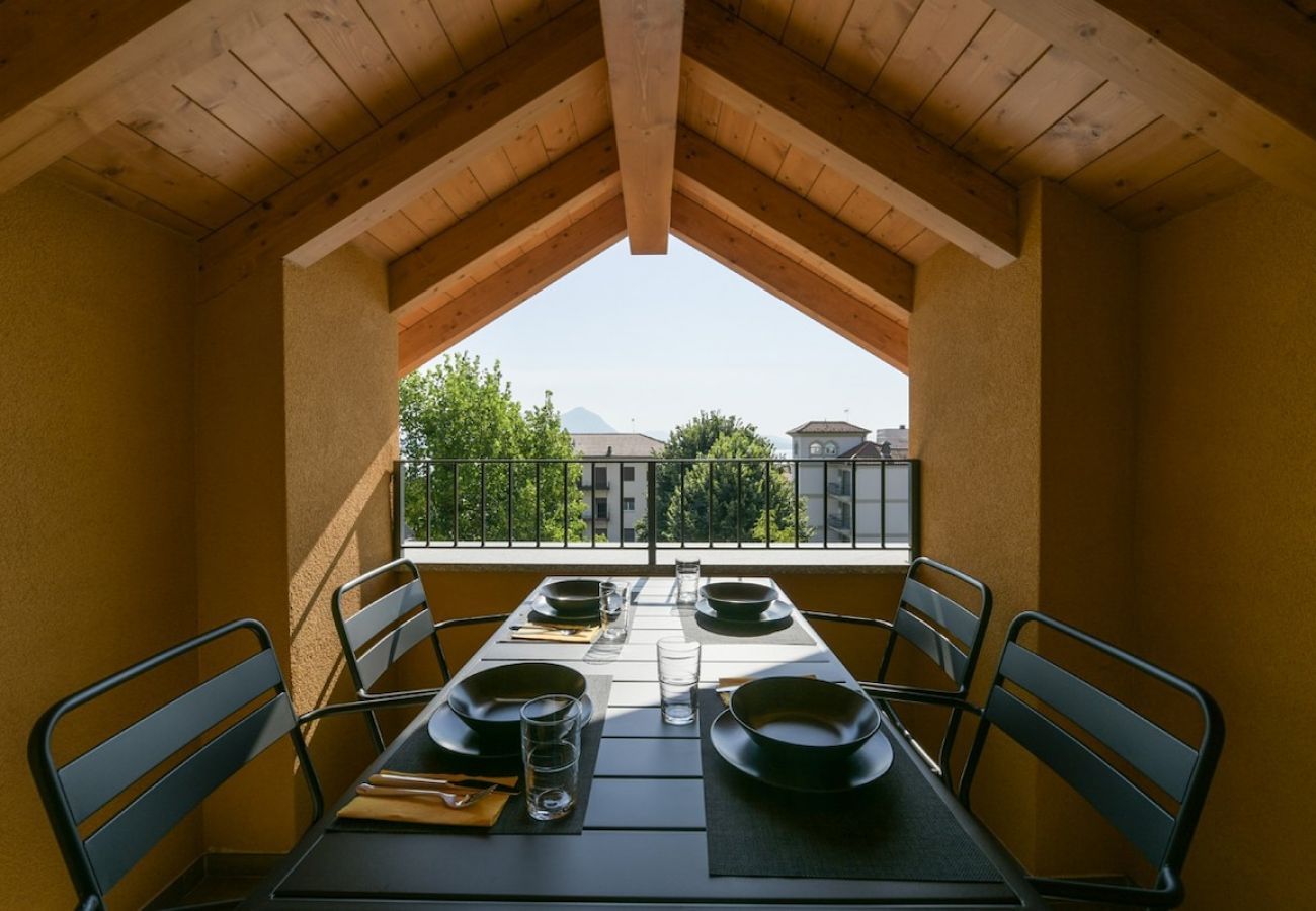 Ferienwohnung in Baveno - Sunflower Apartment 3 with covered terrace