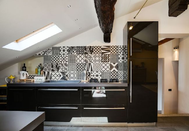 Ferienwohnung in Verbania - La Finestra sul lago luxurious apartment furnished Ferienwohnung in Verbania - La Finestra sul lago luxurious apartment furnished