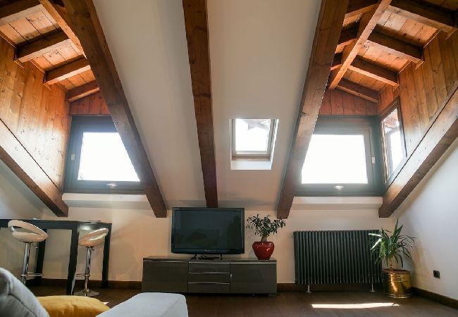 Ferienwohnung in Verbania - La Finestra sul lago luxurious apartment furnished Ferienwohnung in Verbania - La Finestra sul lago luxurious apartment furnished