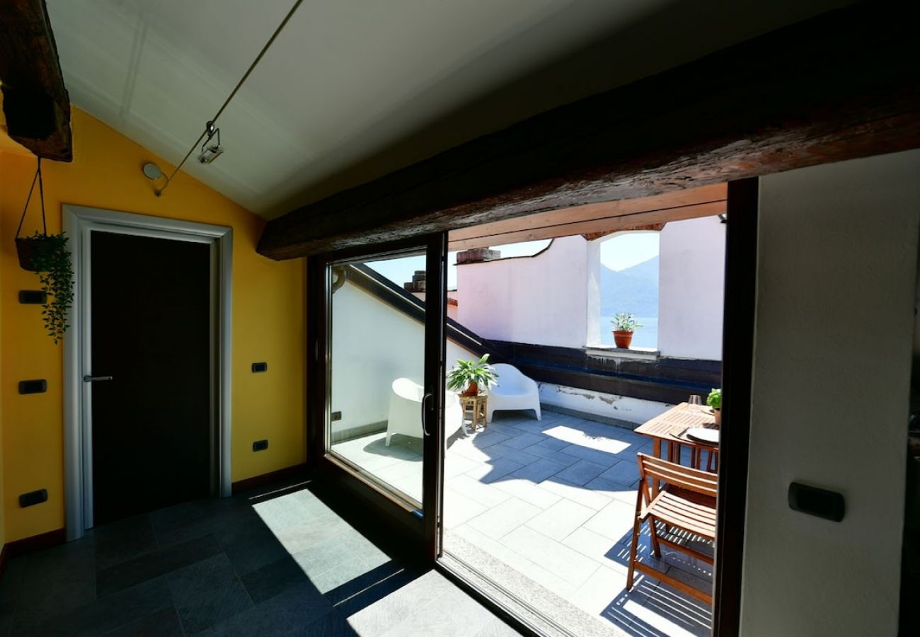 Ferienwohnung in Verbania - La Finestra sul lago luxurious apartment furnished