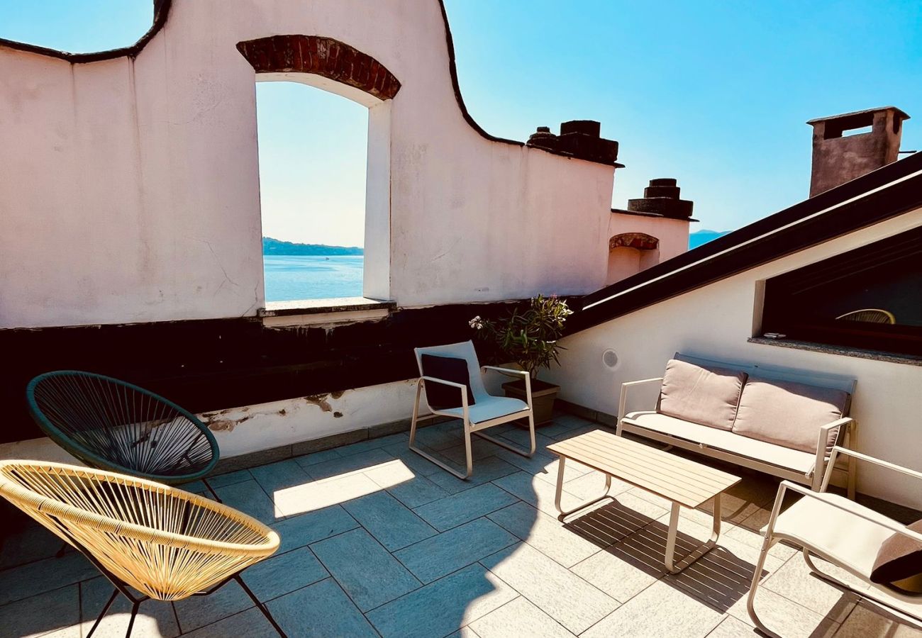 Ferienwohnung in Verbania - La Finestra sul lago luxurious apartment furnished