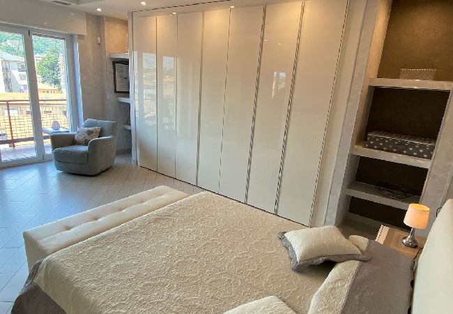 Ferienwohnung in Verbania - Romantica Suite modern apartment in Verbania Intra Ferienwohnung in Verbania - Romantica Suite modern apartment in Verbania Intra