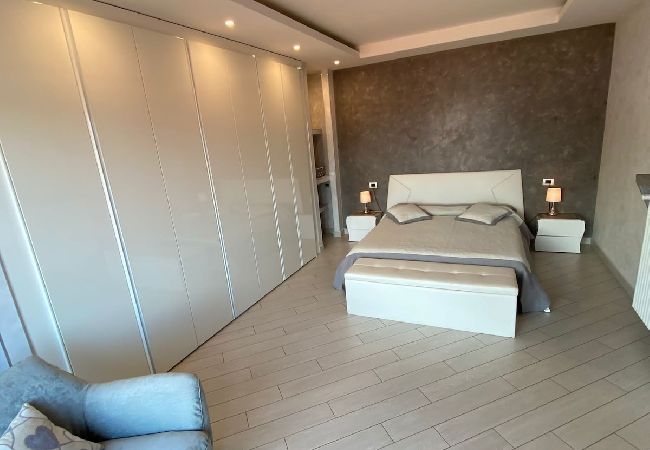 Ferienwohnung in Verbania - Romantica Suite modern apartment in Verbania Intra Ferienwohnung in Verbania - Romantica Suite modern apartment in Verbania Intra