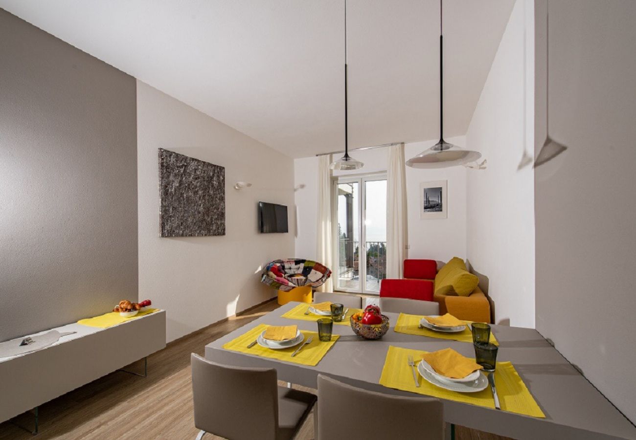 Ferienwohnung in Baveno - The View-Wind:design apt. with terrace lake view