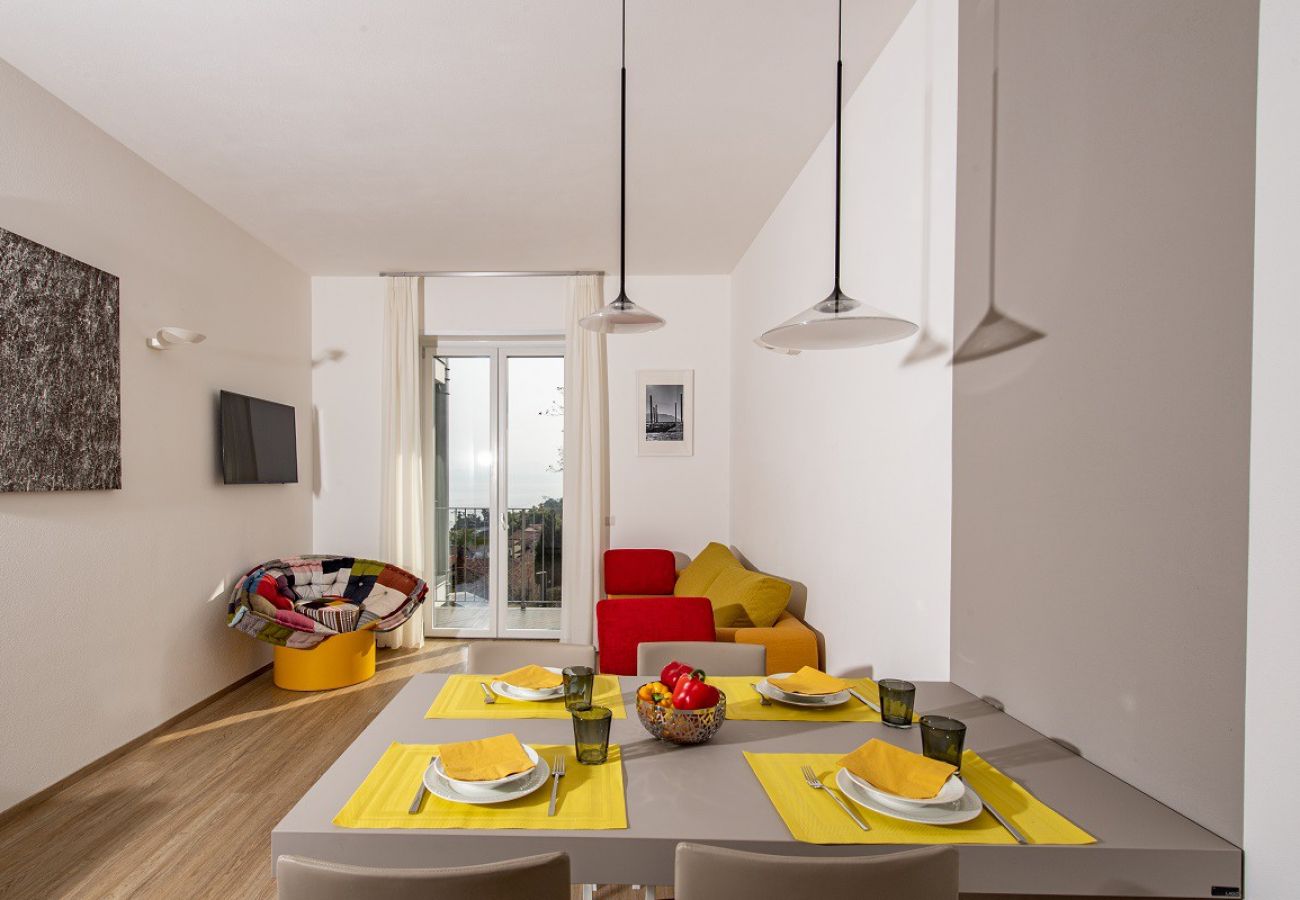 Ferienwohnung in Baveno - The View-Wind:design apt. with terrace lake view