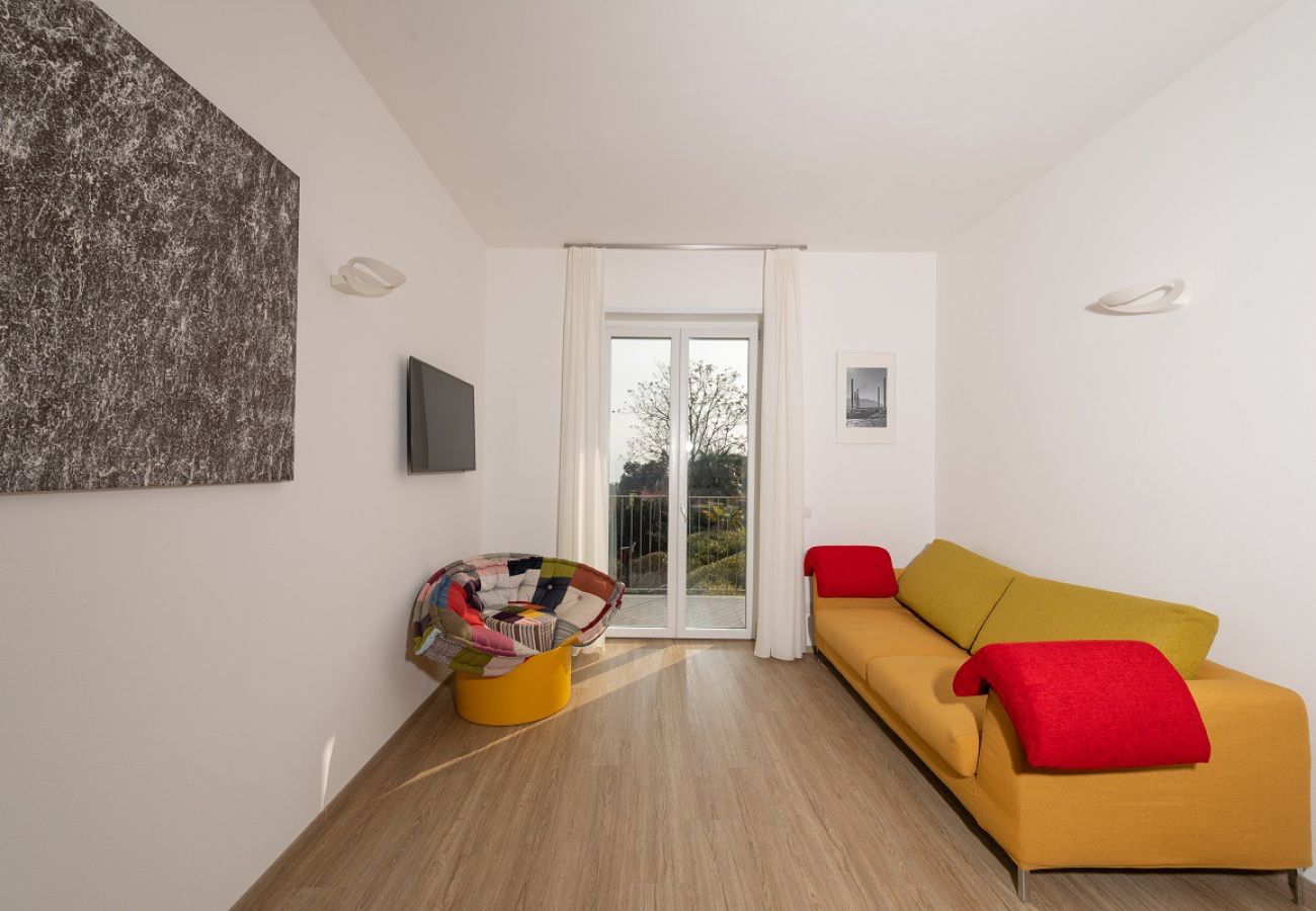 Ferienwohnung in Baveno - The View-Wind:design apt. with terrace lake view