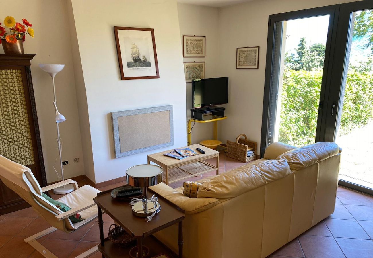 Ferienwohnung in Ghiffa - St  Maurice smile lake view apartment with pool