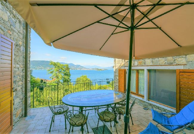 Ferienhaus in Baveno - Lulù stone house with view of the lake Ferienhaus in Baveno - Lulù stone house with view of the lake