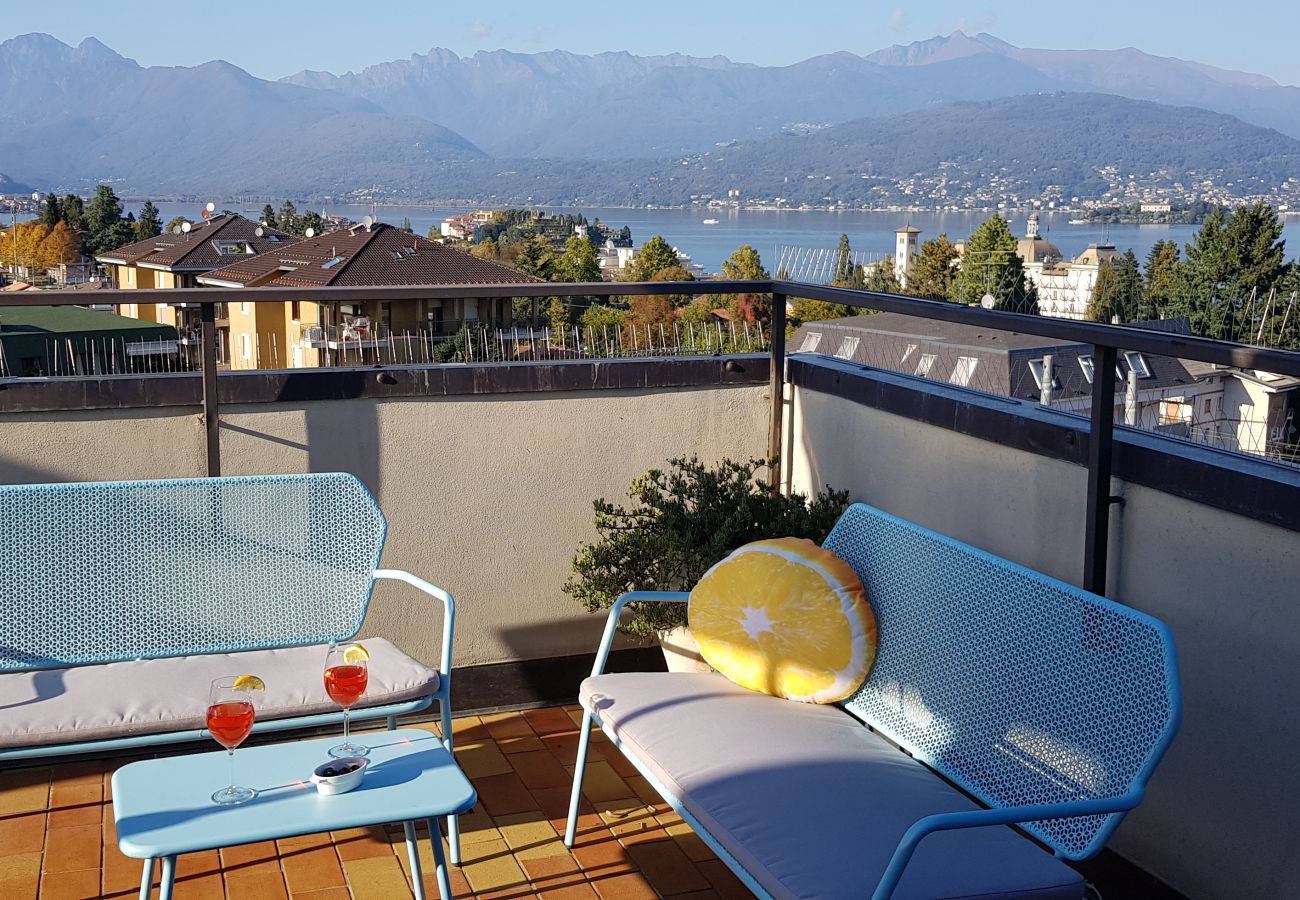 Ferienwohnung in Stresa - Terrace Lake View apt. in Stresa with  lake view