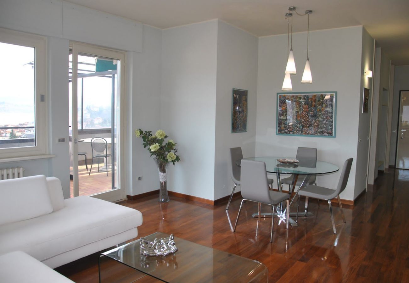 Ferienwohnung in Stresa - Terrace Lake View apt. in Stresa with  lake view