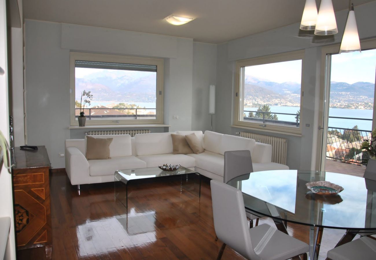 Ferienwohnung in Stresa - Terrace Lake View apt. in Stresa with  lake view