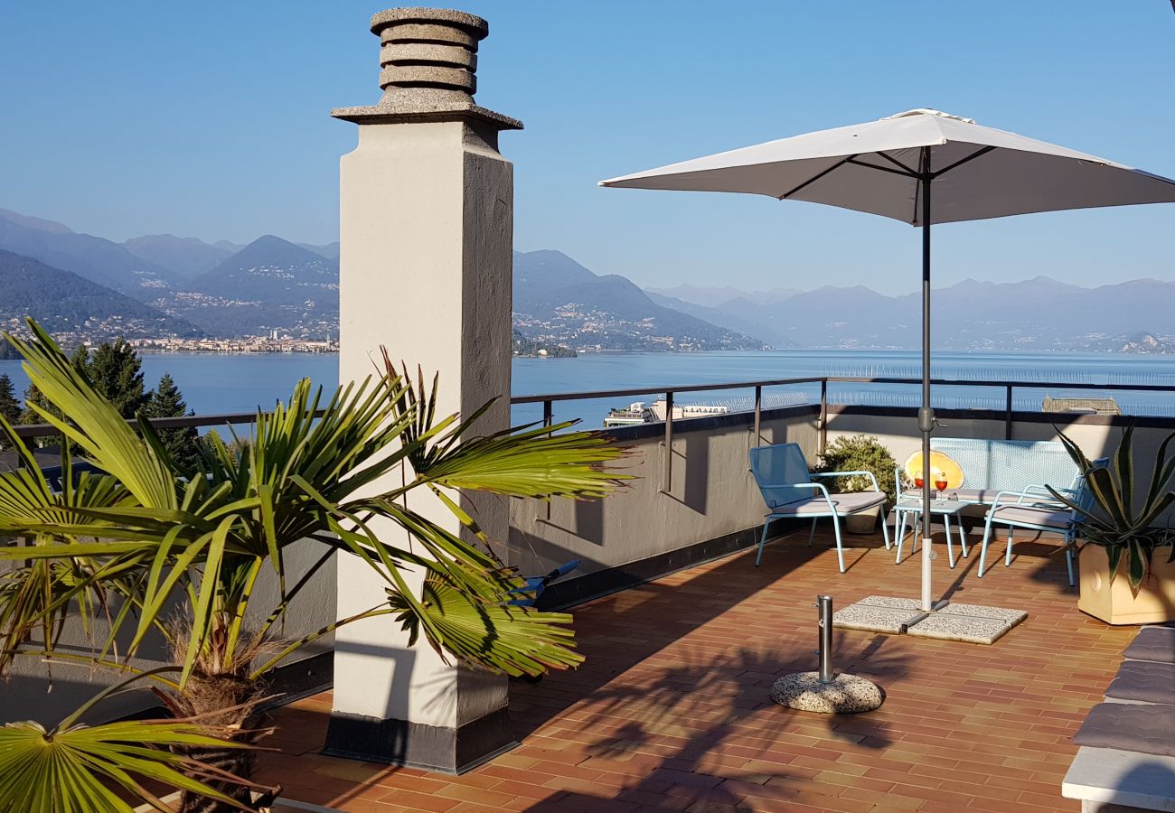 Ferienwohnung in Stresa - Terrace Lake View apt. in Stresa with  lake view