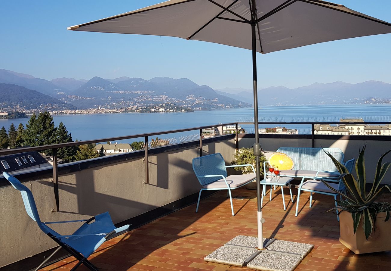 Ferienwohnung in Stresa - Terrace Lake View apt. in Stresa with  lake view