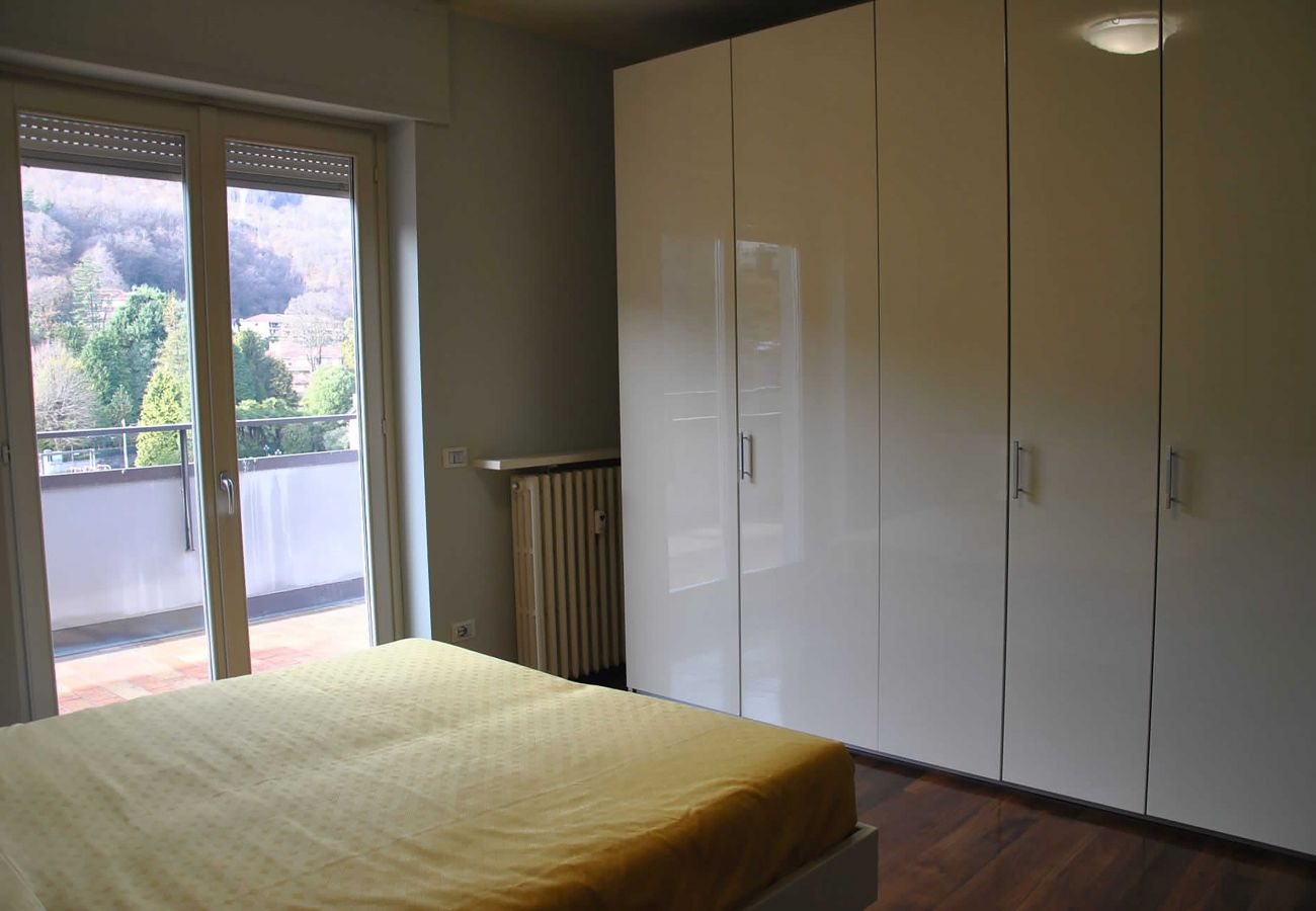 Ferienwohnung in Stresa - Terrace Lake View apt. in Stresa with  lake view