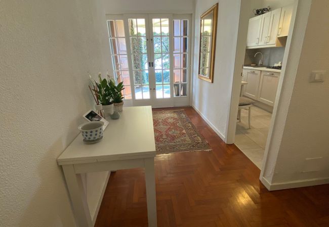 Ferienwohnung in Verbania - Ines apartment in villa with garden and small pool Ferienwohnung in Verbania - Ines apartment in villa with garden and small pool