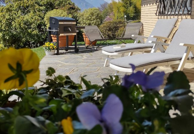 Ferienwohnung in Verbania - Ines apartment in villa with garden and small pool Ferienwohnung in Verbania - Ines apartment in villa with garden and small pool