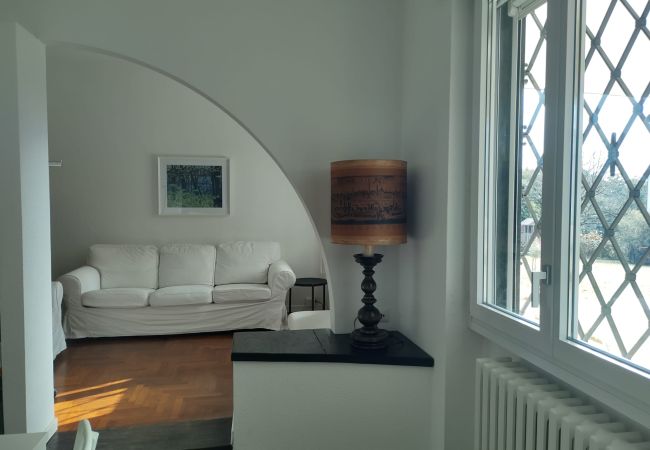 Ferienwohnung in Verbania - Ines apartment in villa with garden and small pool Ferienwohnung in Verbania - Ines apartment in villa with garden and small pool