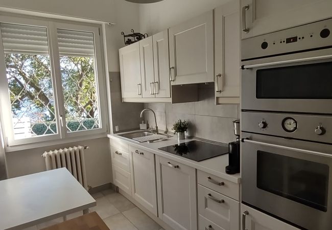 Ferienwohnung in Verbania - Ines apartment in villa with garden and small pool Ferienwohnung in Verbania - Ines apartment in villa with garden and small pool