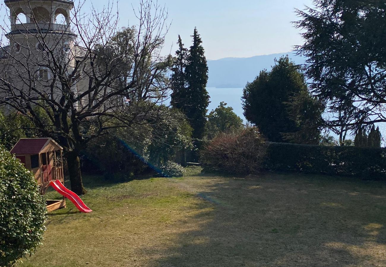 Ferienwohnung in Verbania - Ines apartment in villa with garden and small pool