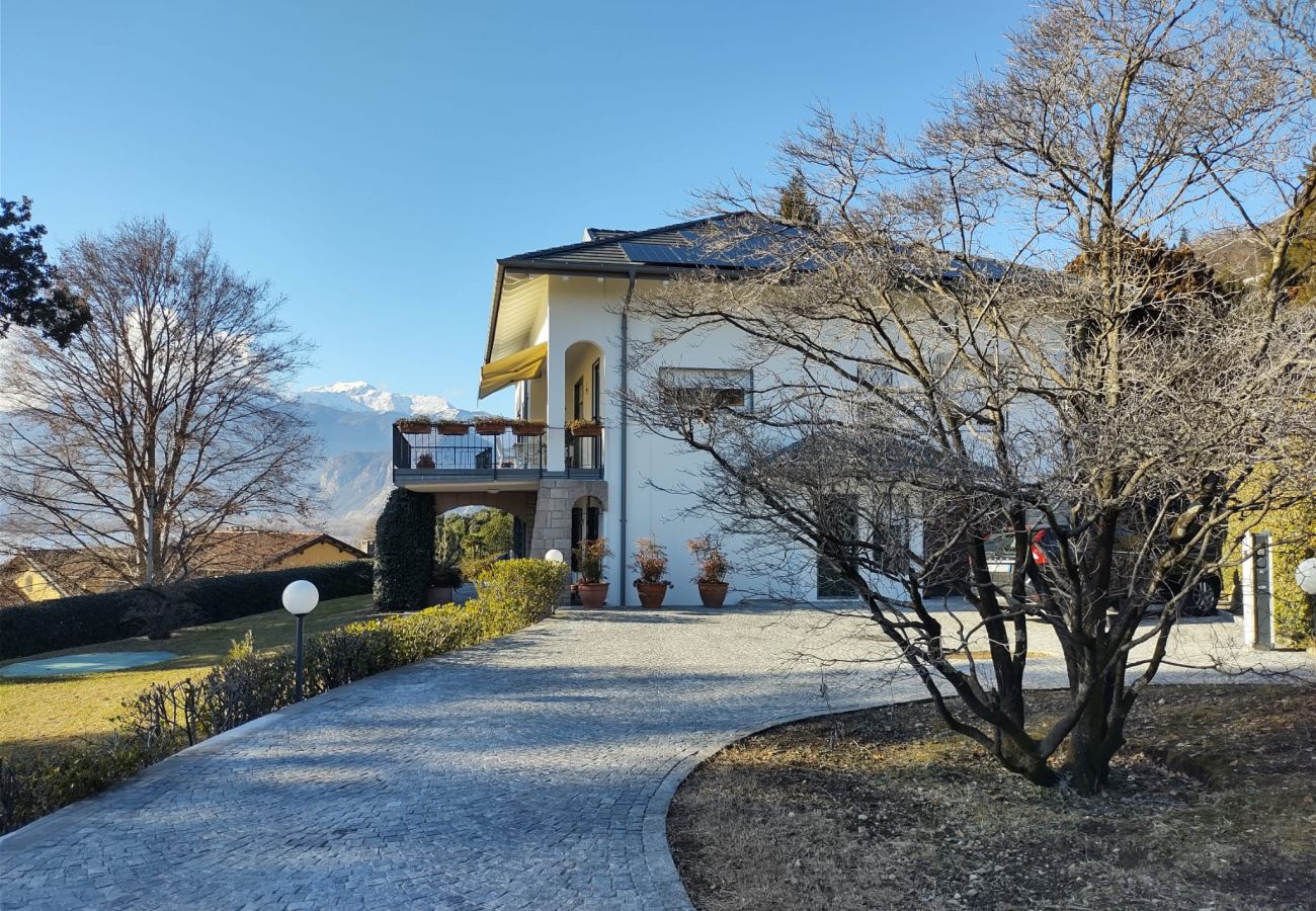 Ferienwohnung in Verbania - Ines apartment in villa with garden and small pool