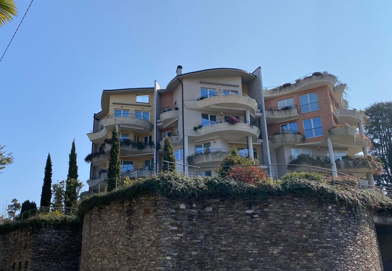 Ferienwohnung in Verbania - Emma apartment with terrace lake view in Verbania