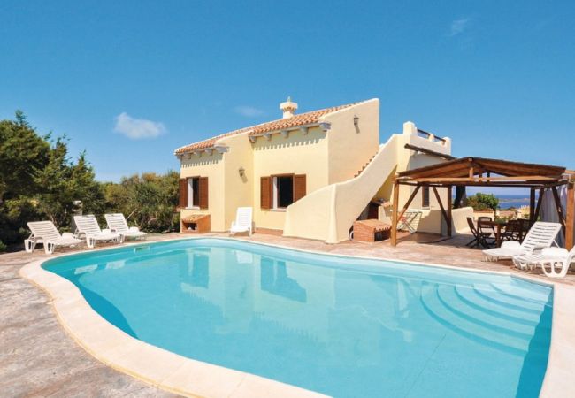 Villa in Stintino - Eduard Villa in residence in Sardinia with pool