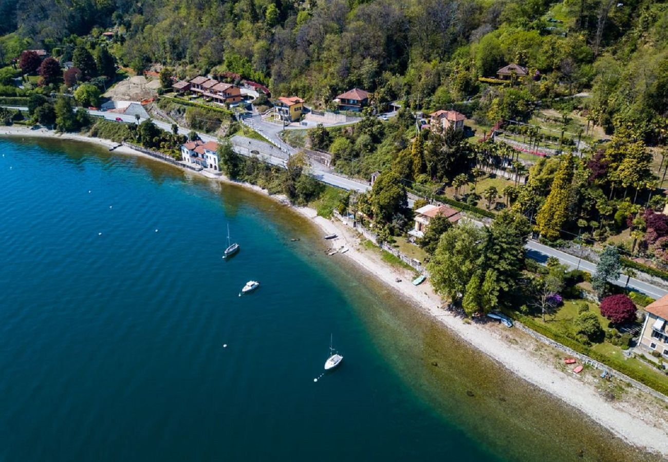 Villa in Oggebbio - Diana villa with garden and lake view in Oggebbio