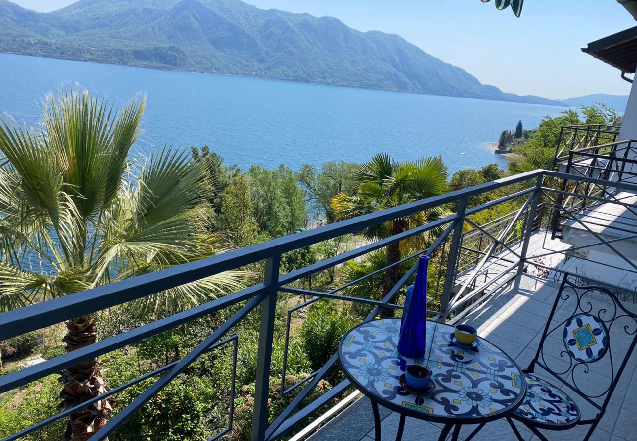 Villa in Oggebbio - Diana villa with garden and lake view in Oggebbio