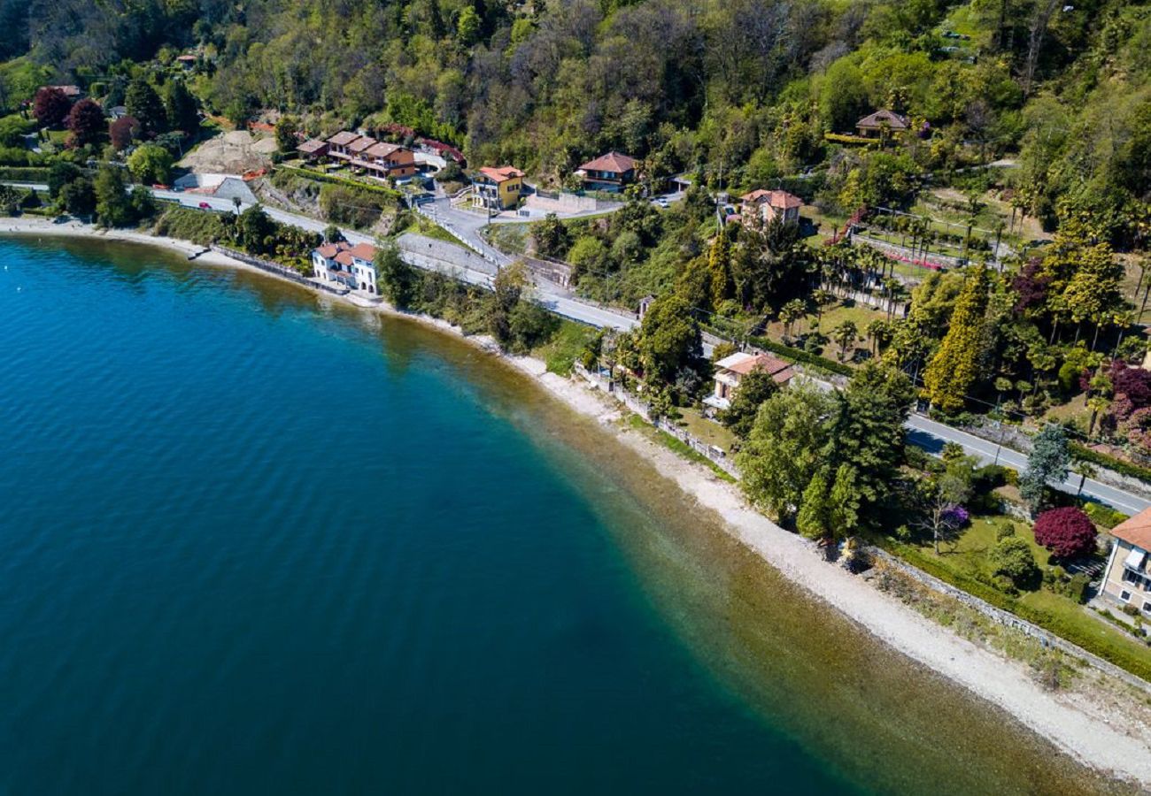 Villa in Oggebbio - Diana villa with garden and lake view in Oggebbio