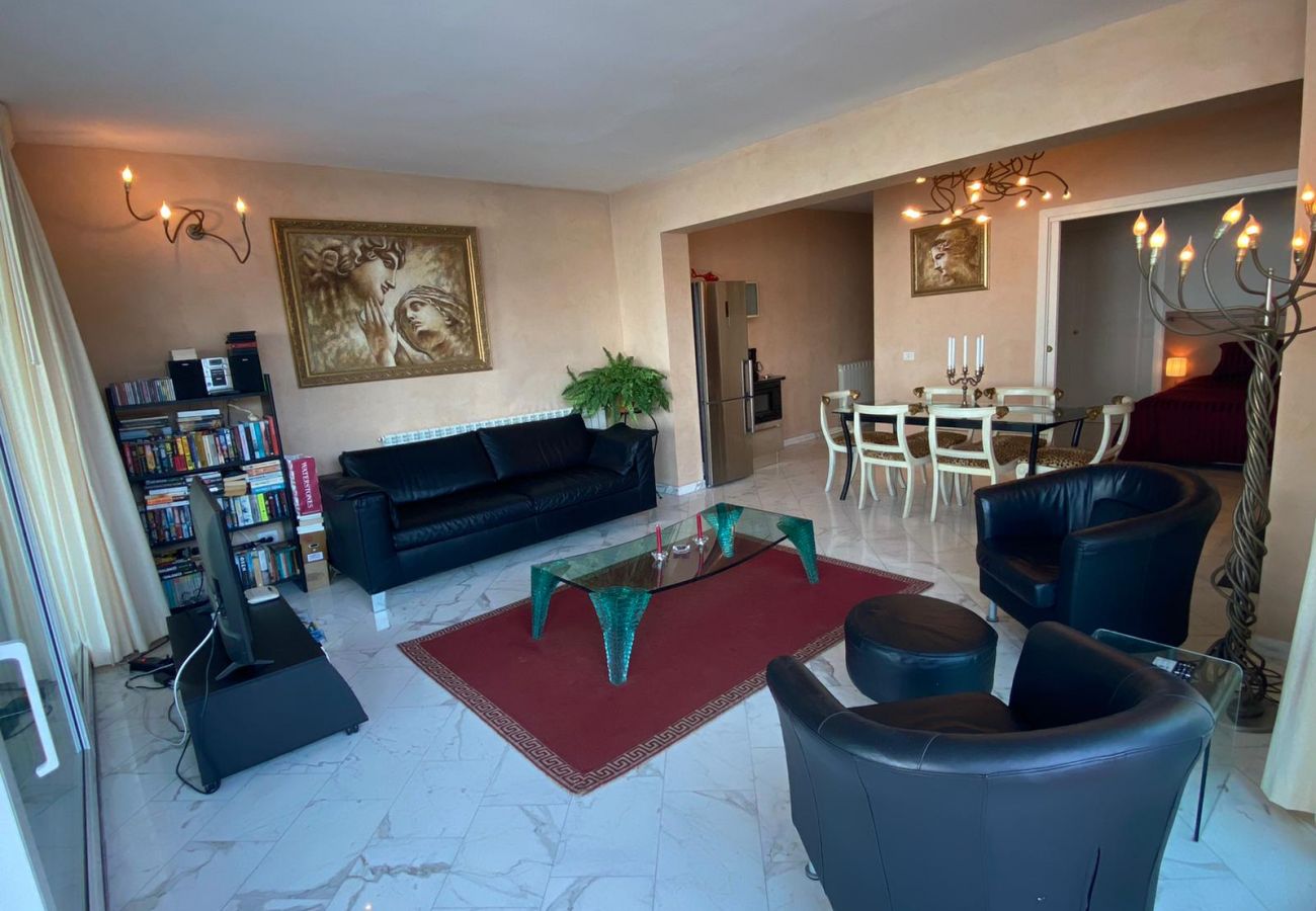 Ferienwohnung in Stresa - Lauren luxury apartment in Stresa with terrace lak