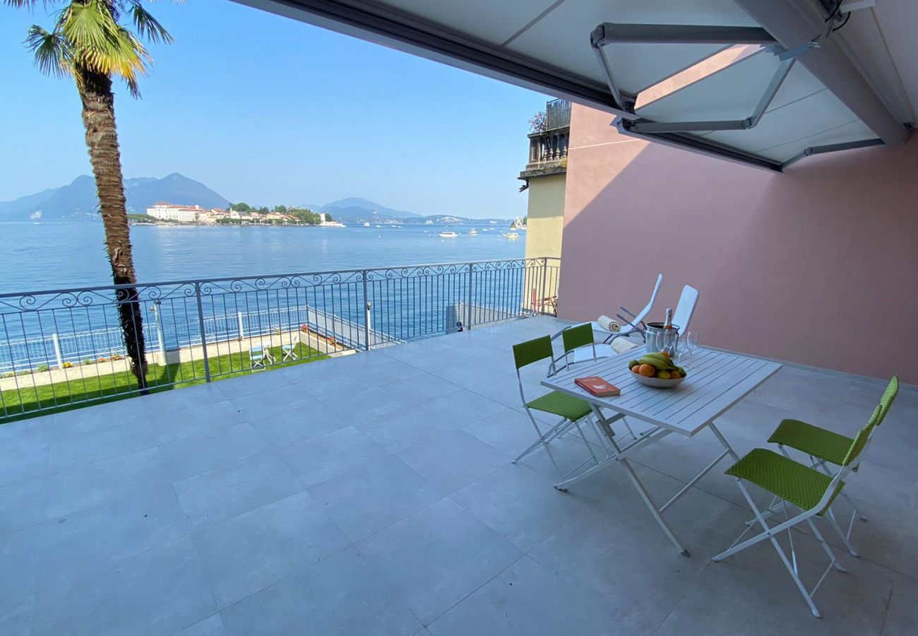 Ferienwohnung in Baveno - Stone apartment with lake view in Baveno