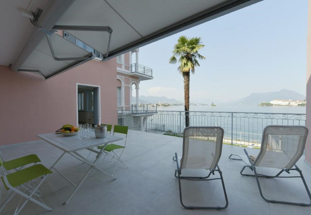 Ferienwohnung in Baveno - Stone apartment with lake view in Baveno