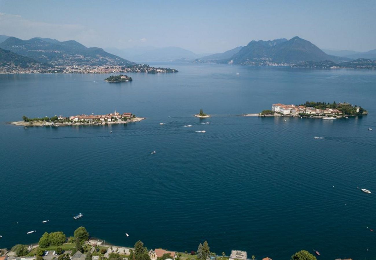 Ferienwohnung in Baveno - Stone apartment with lake view in Baveno