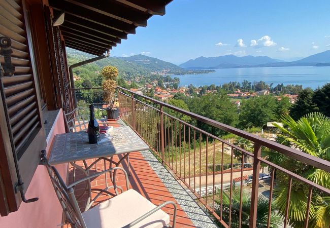 Ferienwohnung in Meina - Penthouse Andrea apartment with private pool Ferienwohnung in Meina - Penthouse Andrea apartment with private pool