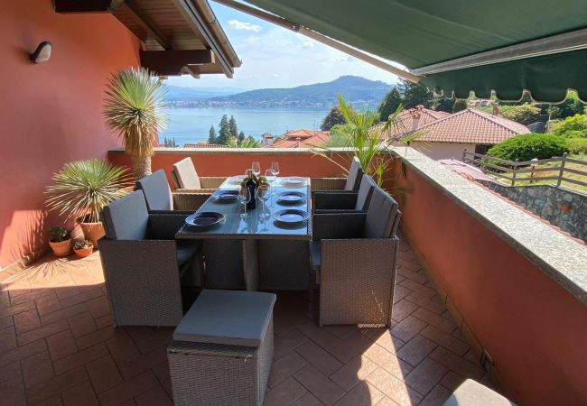 Ferienwohnung in Meina - Penthouse Andrea apartment with private pool Ferienwohnung in Meina - Penthouse Andrea apartment with private pool