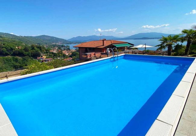 Ferienwohnung in Meina - Penthouse Andrea apartment with private pool Ferienwohnung in Meina - Penthouse Andrea apartment with private pool