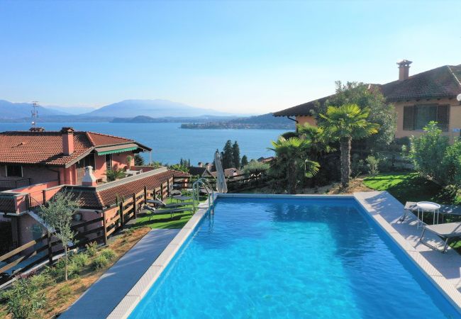 Ferienwohnung in Meina - Penthouse Andrea apartment with private pool Ferienwohnung in Meina - Penthouse Andrea apartment with private pool