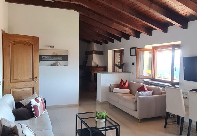 Ferienwohnung in Meina - Penthouse Andrea apartment with private pool Ferienwohnung in Meina - Penthouse Andrea apartment with private pool