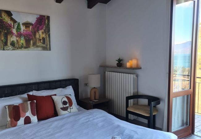 Ferienwohnung in Meina - Penthouse Andrea apartment with private pool Ferienwohnung in Meina - Penthouse Andrea apartment with private pool