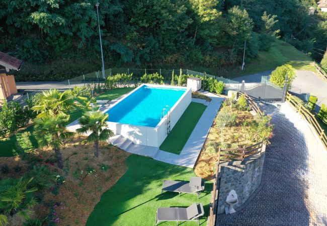 Ferienwohnung in Meina - Penthouse Andrea apartment with private pool Ferienwohnung in Meina - Penthouse Andrea apartment with private pool