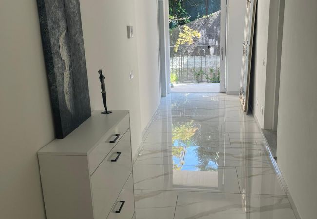 Ferienwohnung in Baveno - Isole apartment with pool and lake view in Baveno Ferienwohnung in Baveno - Isole apartment with pool and lake view in Baveno