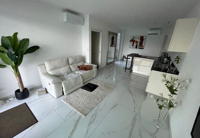 Ferienwohnung in Baveno - Isole apartment with pool and lake view in Baveno Ferienwohnung in Baveno - Isole apartment with pool and lake view in Baveno