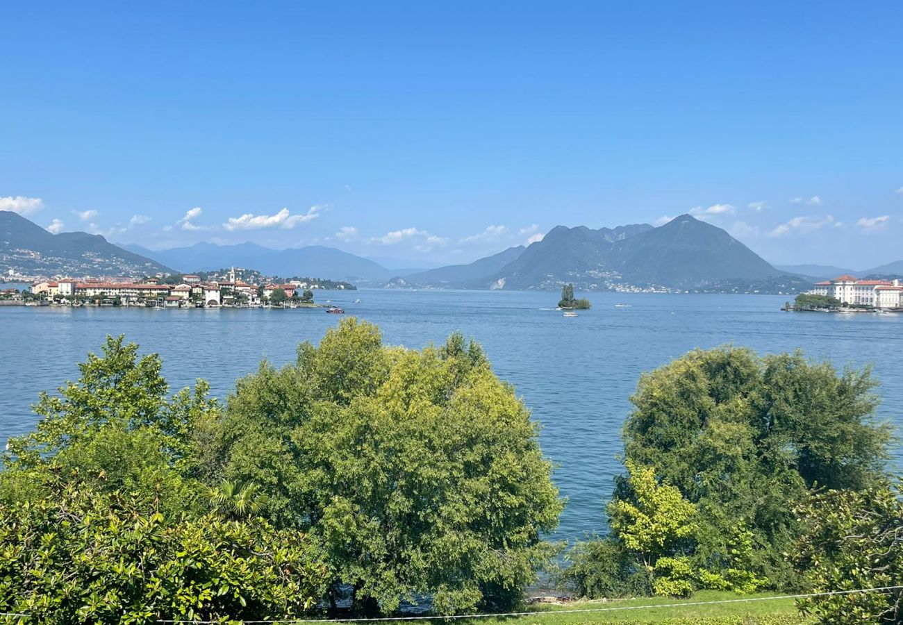 Ferienwohnung in Baveno - Isole apartment with pool and lake view in Baveno