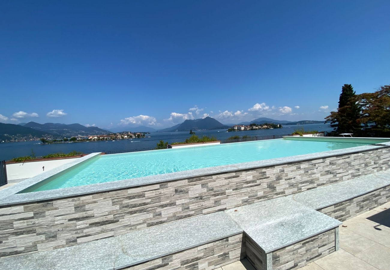 Ferienwohnung in Baveno - Isole apartment with pool and lake view in Baveno