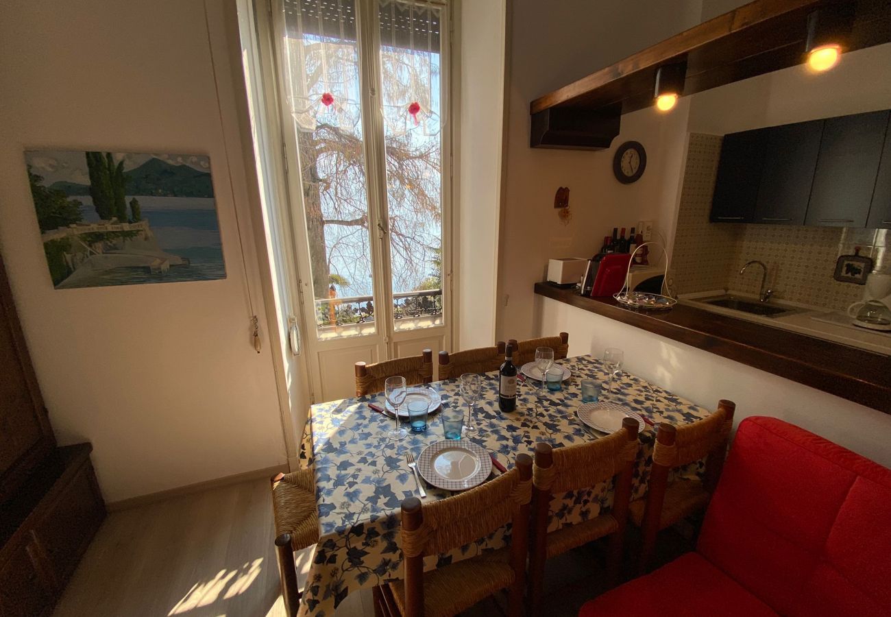 Ferienwohnung in Oggebbio - Gardenia apartment in Oggebbio with lake view