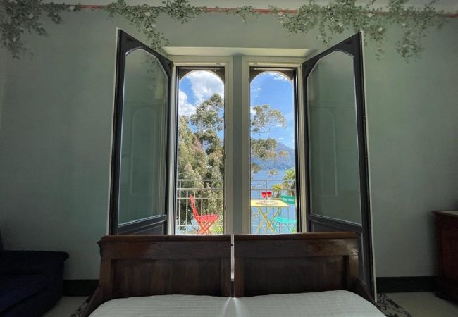 Villa in Ghiffa - Fiorina charming villa with private beach Villa in Ghiffa - Fiorina charming villa with private beach