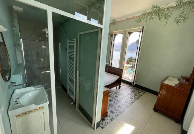 Villa in Ghiffa - Fiorina charming villa with private beach Villa in Ghiffa - Fiorina charming villa with private beach