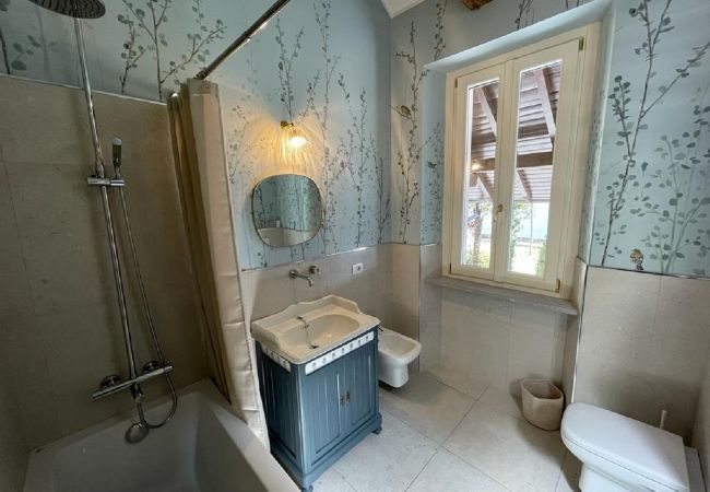 Villa in Ghiffa - Fiorina charming villa with private beach Villa in Ghiffa - Fiorina charming villa with private beach